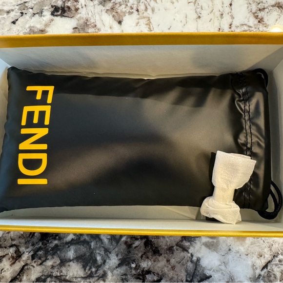 Authentic Fendi Sunglasses Brand New Never Worn! - Picture 13 of 14